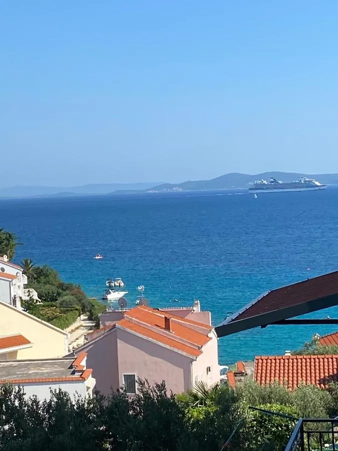 Apartments Simic Trogir 0*,